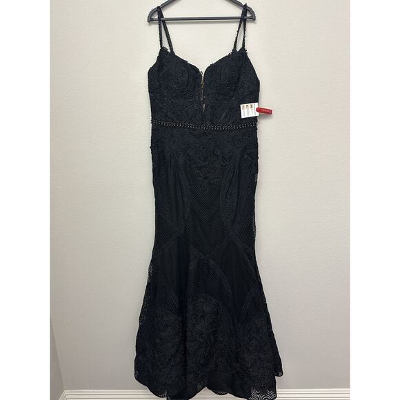 NWT Mac Duggal Black Lace Sleeveless V-Neck 79082 Dress Size 16 - Picture 1 of 14